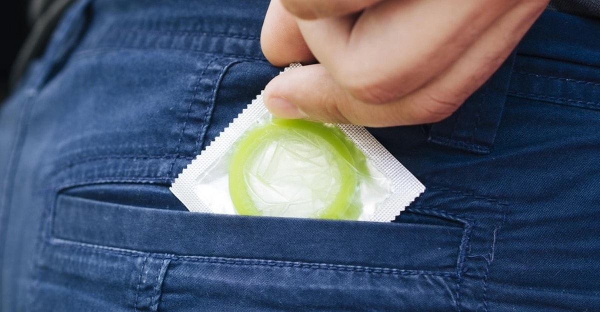 Các bệnh lây qua đường tình dục là gì? Dấu hiệu và cách tầm soát