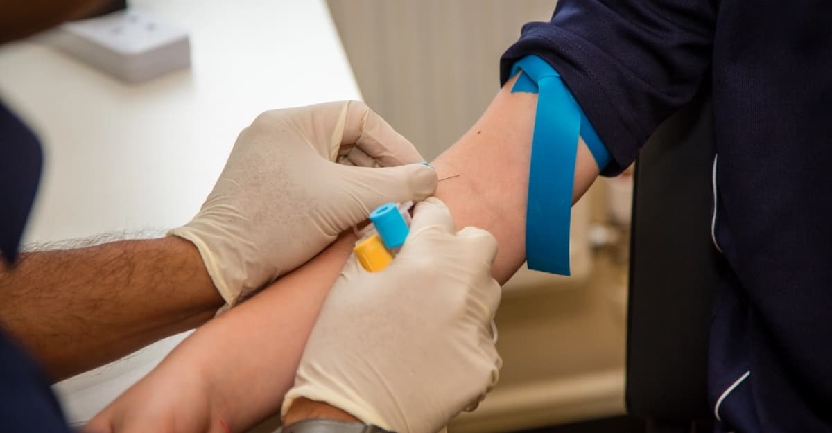 Người mang gen Thalassemia có hiến máu được không? Giải đáp
